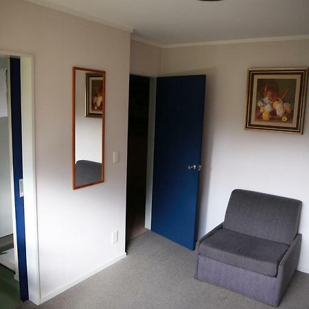 Tussock Grove Hotel Ohakune Exterior photo