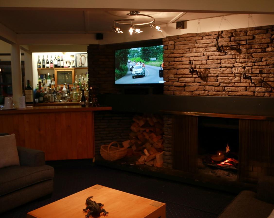 Tussock Grove Hotel Ohakune Exterior photo